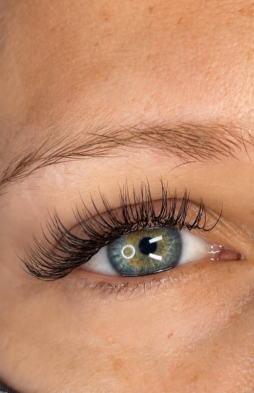 Volume eyelash extensions on a Temecula client — Envi Lashes